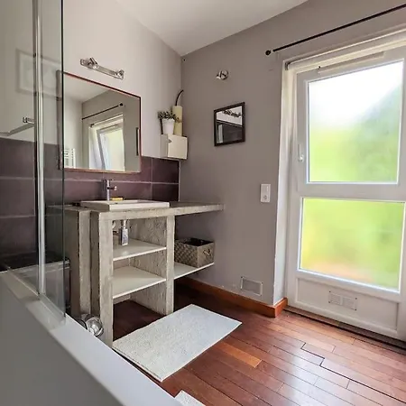 Prázdninový dům Charmante Maison En Pleine Nature Avec Piscine