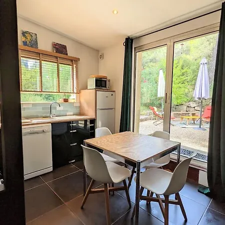 Prázdninový dům Charmante Maison En Pleine Nature Avec Piscine Assas